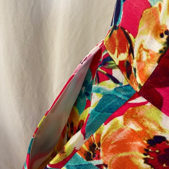 Sleeveless floral print dress with pockets - Picture 4 of 9